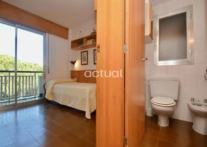 Apartment Athenea B3 *
